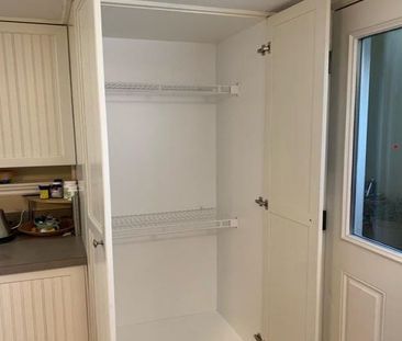 Upper Unit – Beautiful Carriage Home - Photo 5