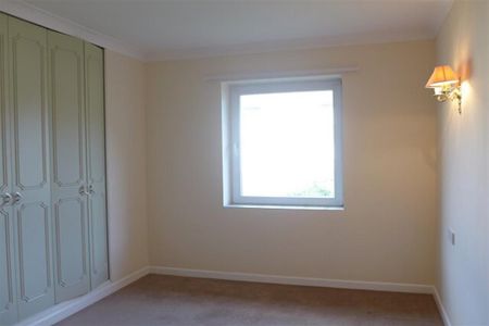 1 bedroom retirement property to rent - Photo 3