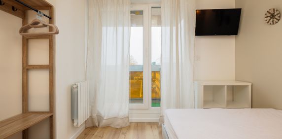 JACQUES PREVERT Roommate 4 Bedrooms at Le Bouscat - Photo 2