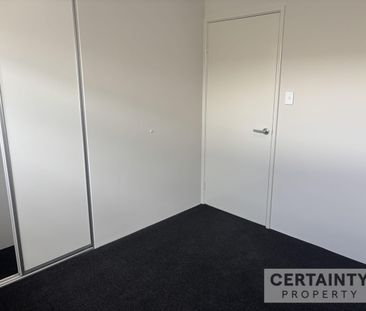 Modern and Stylish Living in the Heart of Eglinton! - Photo 5