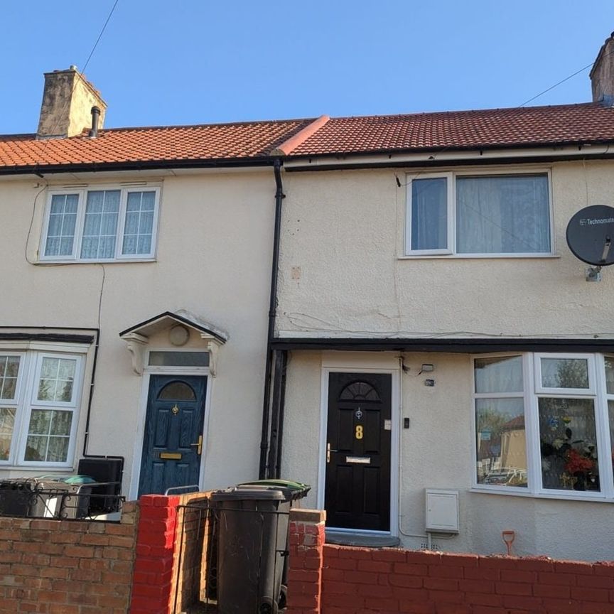 Room in a Shared House, Marshall Road, N17 - Photo 1