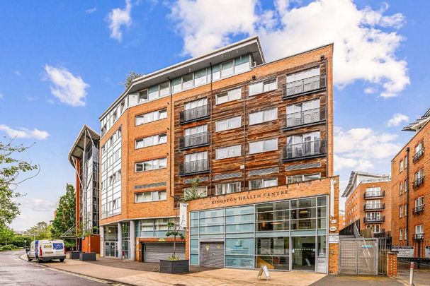2 bedroom flat to rent - Photo 1