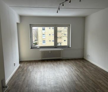 Demnächst verfügbar! Helle 3-Zimmer-Wohnung in Kiel-Mettenhof - Foto 1