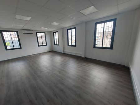 Location bureaux 7 pièces, 184.00m², Fort-de-France - Photo 2