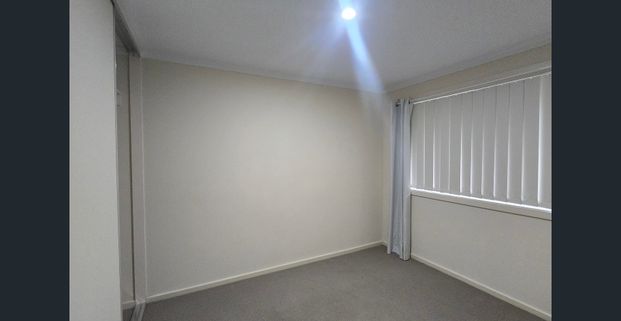 💛 Feel-Good Living in Andrews Farm with Solar panels - Photo 1