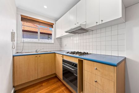 Unit 1/16 Gertrude Street, Windsor. - Photo 5