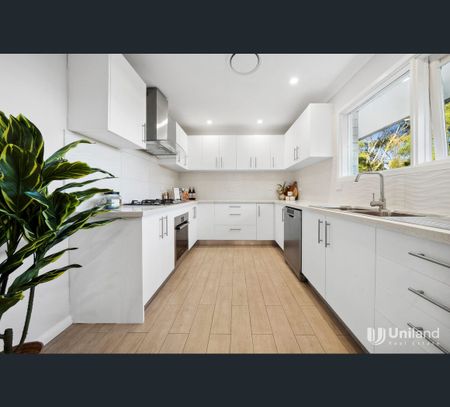 4 Coronation Road, Baulkham Hills, NSW 2153 - Photo 4