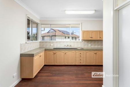 LIFESTYLE HOME IN SOUGHT AFTER LOCATION! - Photo 5