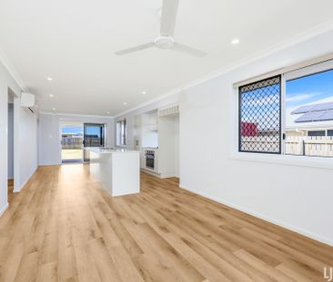 Modern lowset home! - Photo 2