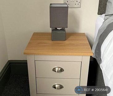 1 bedroom in a house share to rent - Photo 6