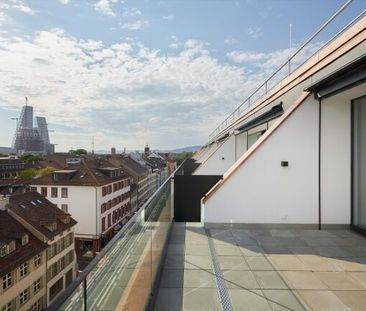 Luxurious loft in a trendy neighborhood - Photo 6