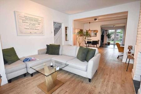 Park Drive, Acton, Acton, W3 - Photo 2