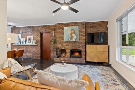 Beautiful Family Home on Acreage - Photo 2