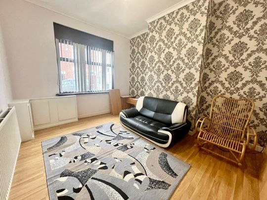 4 bedroom terraced house to rent - Photo 1