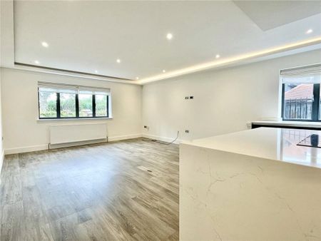 5 bedroom detached house to rent - Photo 4