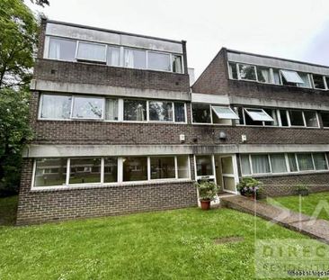 2 bedroom property to rent in Epsom - Photo 1