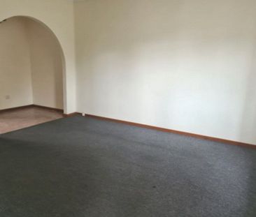 Cosy and Well-Maintained Two Bedroom Unit - Photo 1