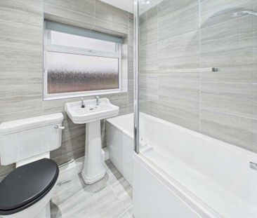 2 bedroom semi-detached house to rent - Photo 3