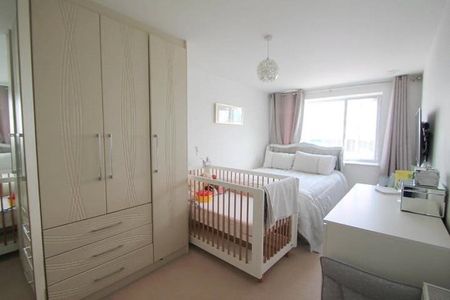 West Plaza, Town Lane, Stanwell,TW19 - Photo 3