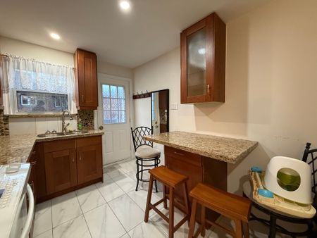 For Lease - 24 Poplar Avenue Unit# Main, Toronto, Ontario - Photo 3