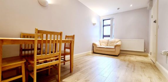 Station Lane, Hornchurch RM12, London - Photo 2