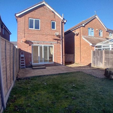 3 bedroom detached house to rent - Photo 3