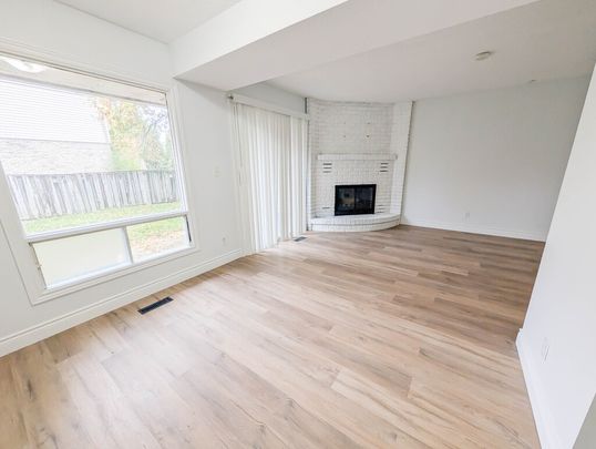 Cozy 5 Bedroom Townhouse in Thorold! - Photo 1