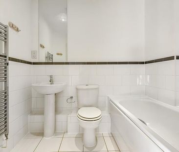 2 bedroom apartment to rent Goldsworth Road, Woking, GU21 - Photo 1
