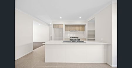 Brand New 4 Bedroom Home — 4 Tomatina Way, Berwick VIC 3806 - Photo 4