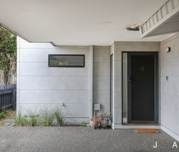 Park Life in West Footscray - Photo 3