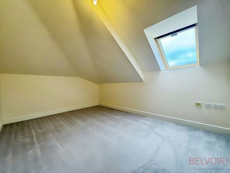 Coach House to rent on - Photo 2