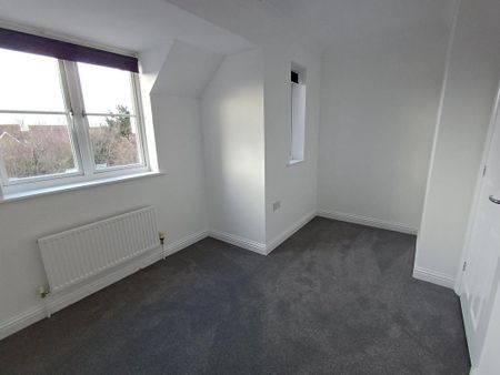 3 bedroom semi-detached house to rent - Photo 2