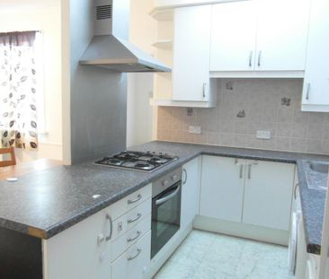 2 bedroom flat to rent - Photo 6