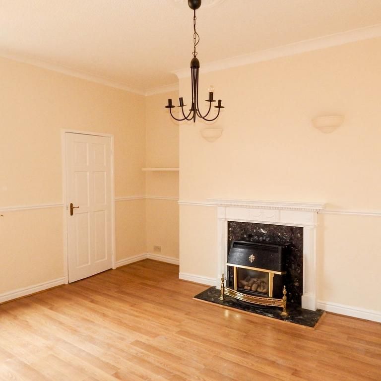 3 bedroom flat to rent - Photo 1