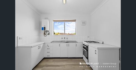 Freshly updated in prime location - Photo 2