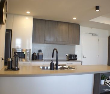 CENTRAL MAROOCHYDORE 2 BEDROOM APARTMENT - Photo 1