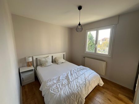 Location Appartement 2 pièces Meublé 48m² NEUVILLE SUR SAONE 69250 - Photo 4