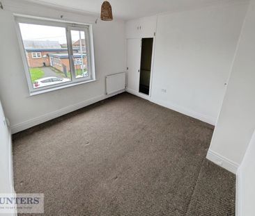 3 bedroom House To Let Total Size: 1163 SQ FT - Photo 3