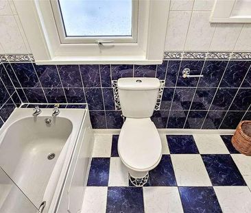 Blenheim Crescent, South Croydon, Surrey, CR2 - Photo 5