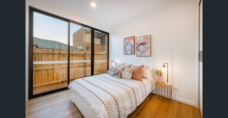 3 bedrooms Townhouse in Prime Location - Photo 5