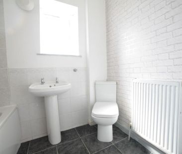 2 bedroom terraced house to rent - Photo 6