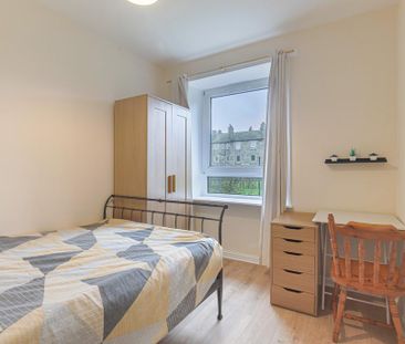 2 bedroom flat to rent - Photo 6