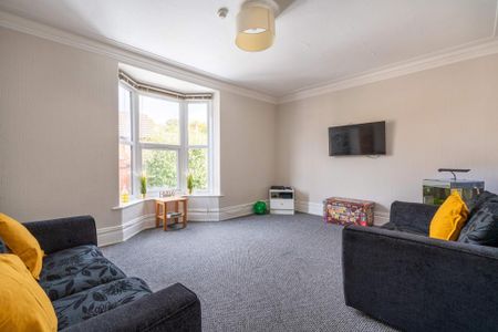 3 bedroom terraced house to rent - Photo 4