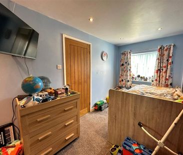 3 bedroom semi-detached house to rent - Photo 3