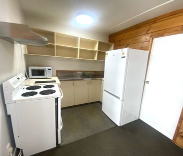 Five bedroom fully furnished apartment - Photo 1