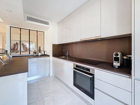 Superbe appartement de 3 pièces rénové avec vue mer - Photo 3