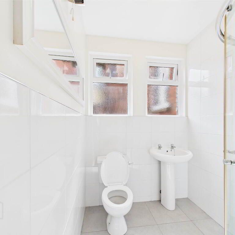 Apt 2, 50 Myrtlefield Park, Belfast, BT9 6NF - Photo 1