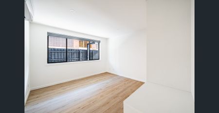 BIG,BRAND NEW FITOUT,BOUIQUE BLOCK OF ONLY 10 - Photo 4