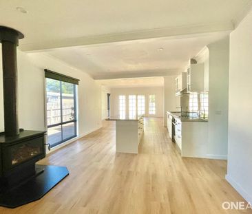 Stunning Home in Sought After Location - Photo 3