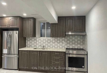 For Lease - 362 North Park Blvd Boulevard, Oakville, Ontario - Photo 5